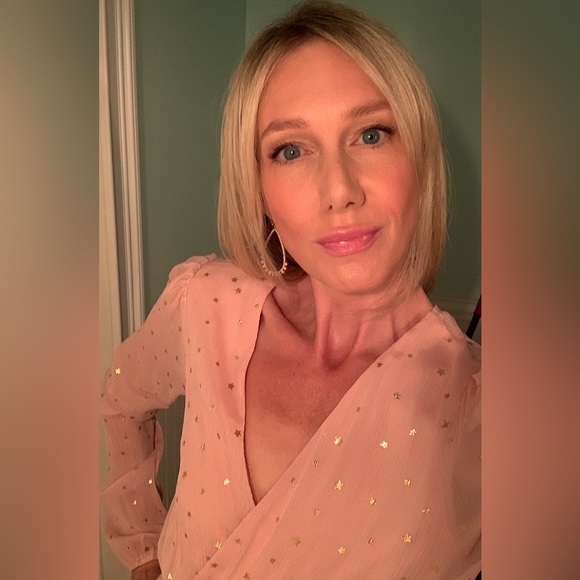 Meet your Posher, Kate - Picture 2 of 2